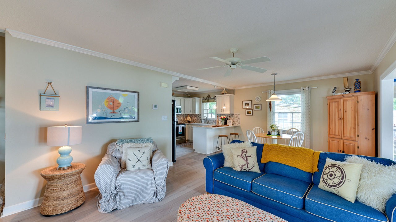 Photo of Livingroom in Southmont