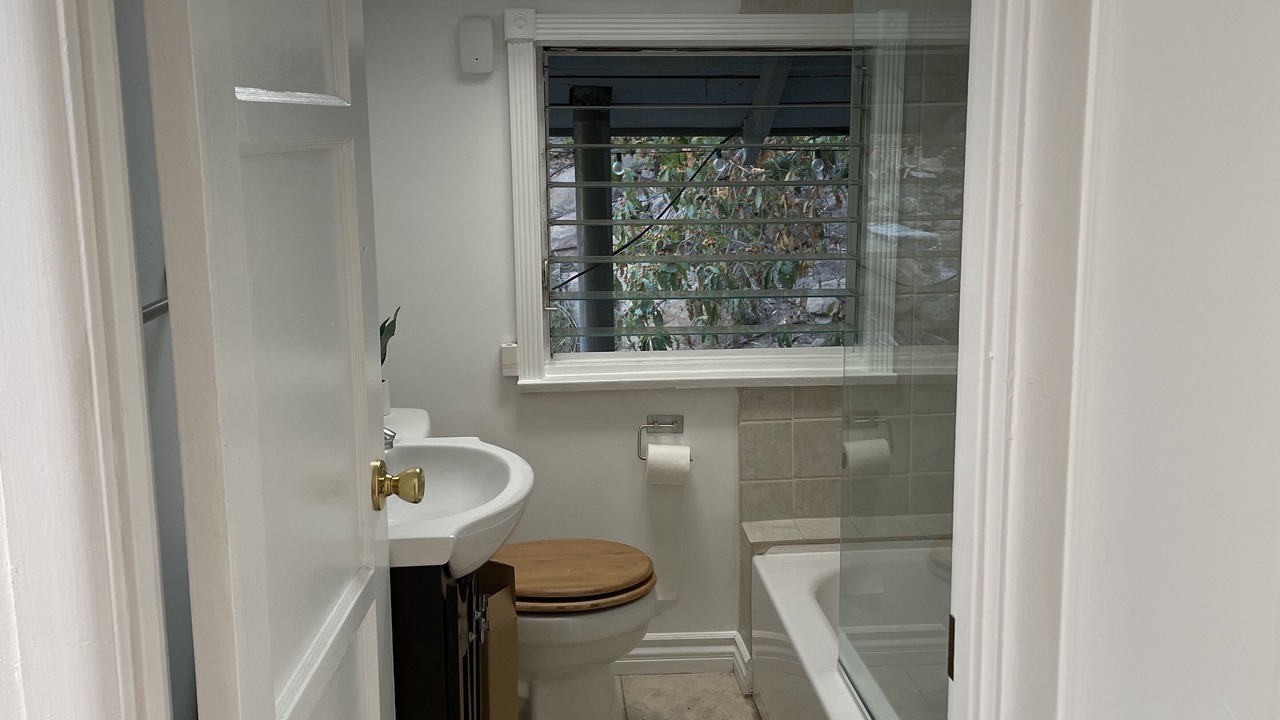 Photo of Bathroom in Hollywood Hills