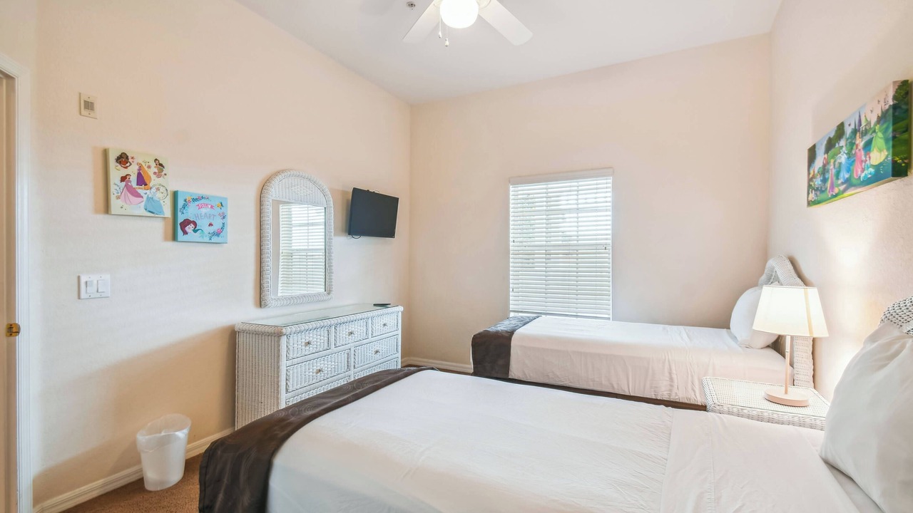 Photo of Bedroom in Bahama Bay