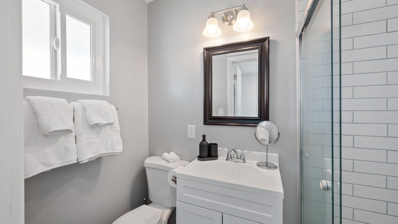 Photo of Bathroom in Lincoln Acres