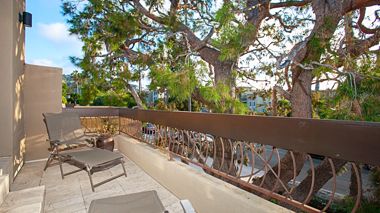 Photo of Patio Balcony in La Jolla Shores