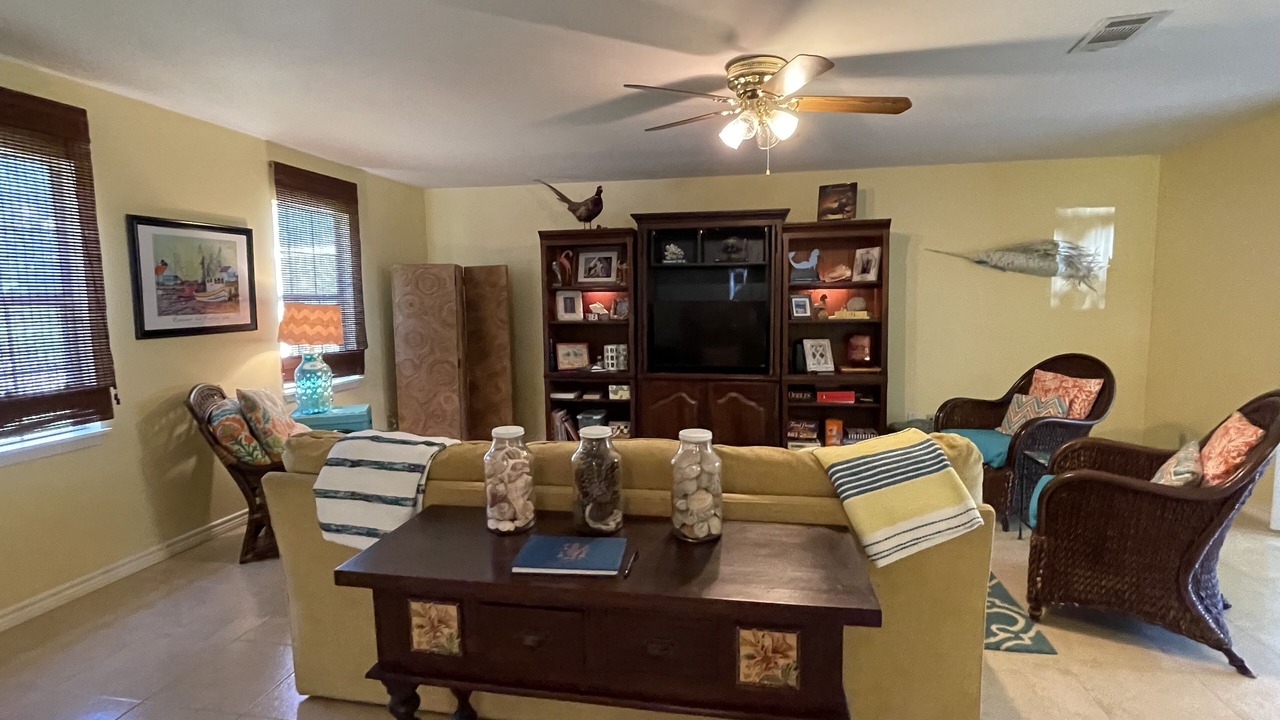 Photo of Livingroom in Fulton