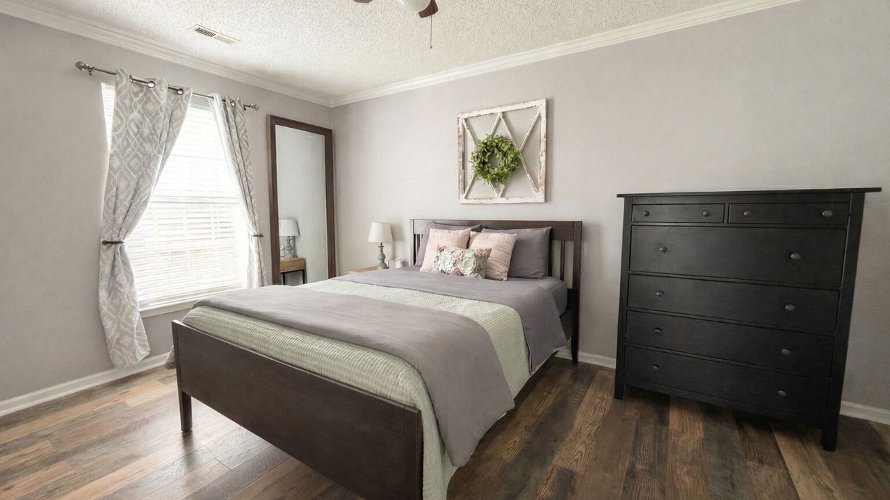 Photo of Bedroom in Pineville