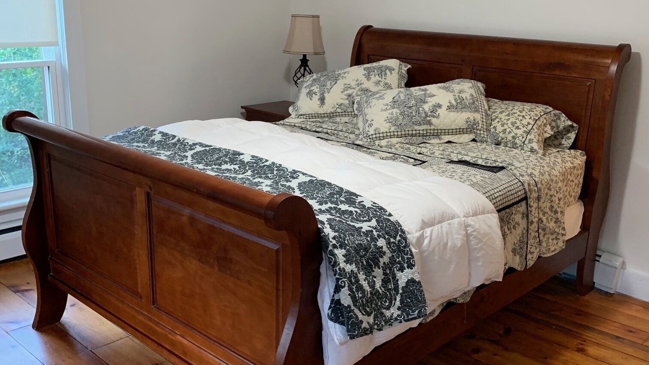 Photo of Bedroom in Purling