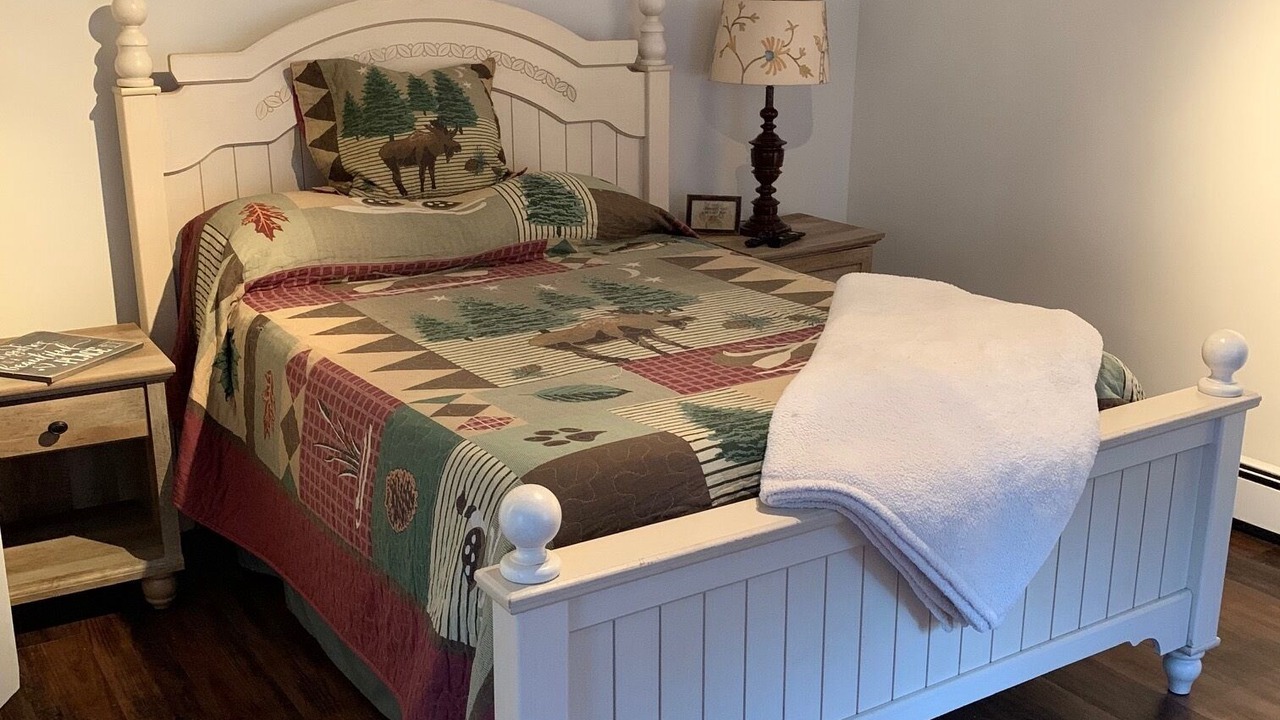 Photo of Bedroom in Purling