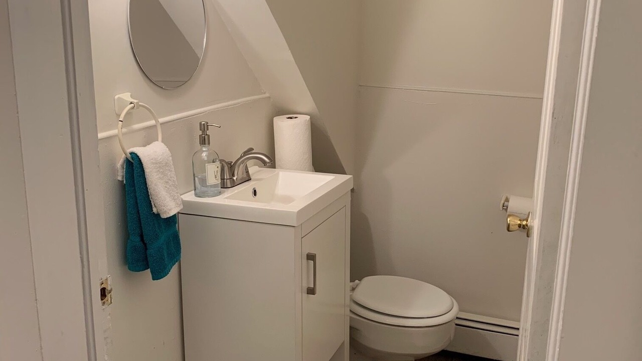 Photo of Bathroom in Purling