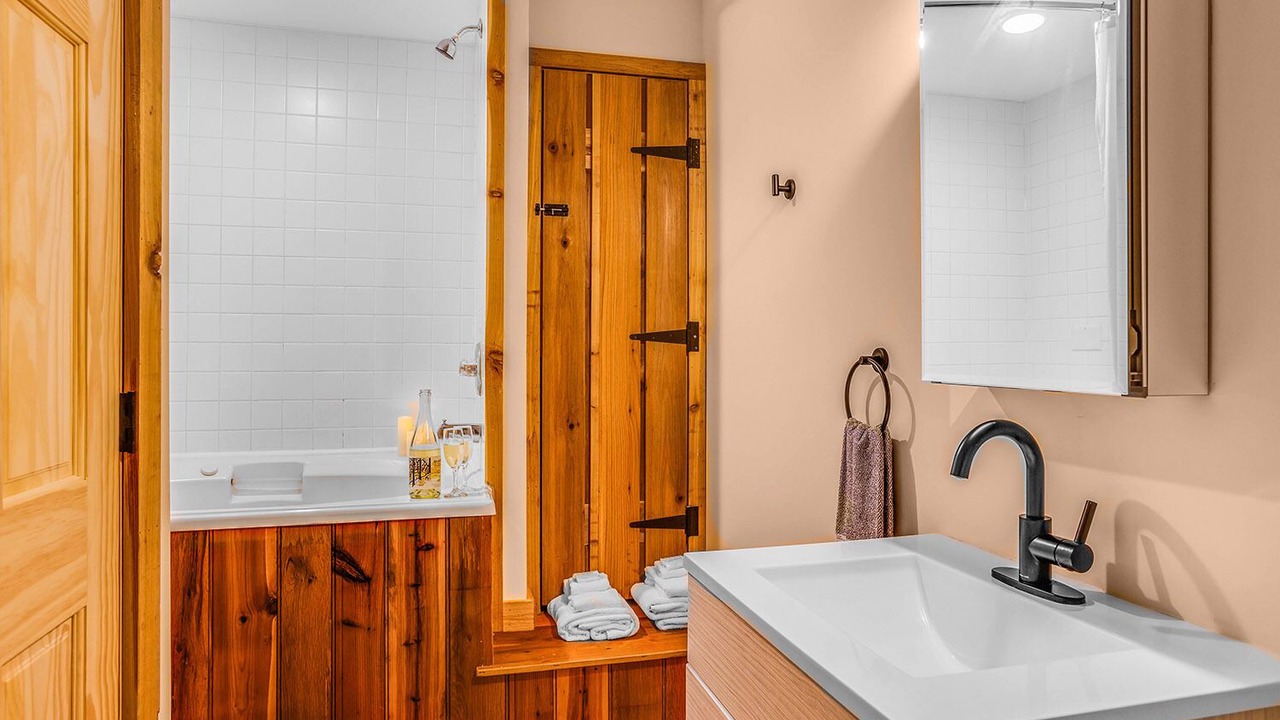 Photo of Bathroom in Montebello