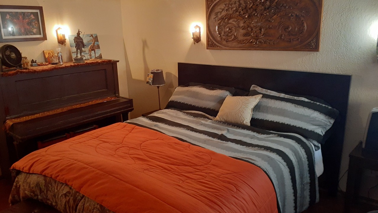 Photo of Bedroom in Sylmar