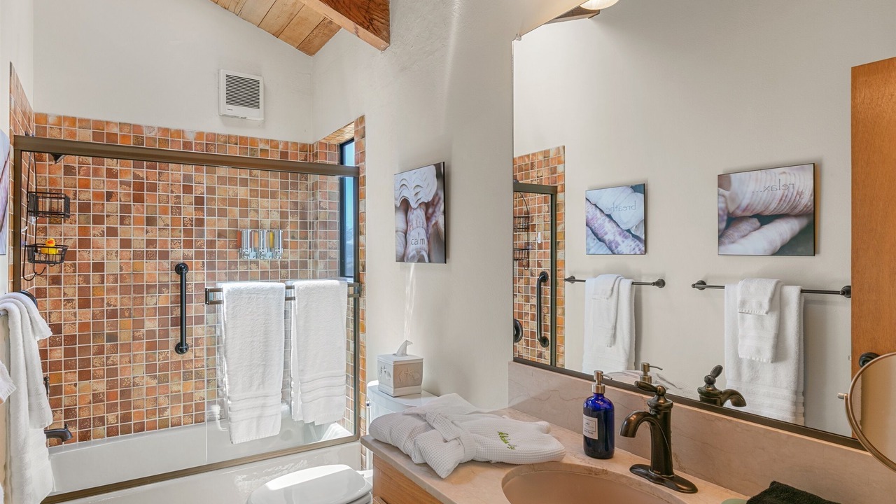 Photo of Bathroom in Sea Ranch