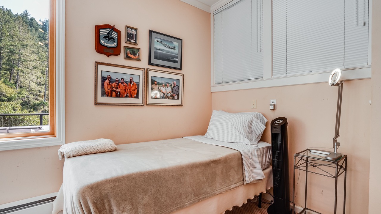 Photo of Bedroom in Lagunitas-Forest Knolls
