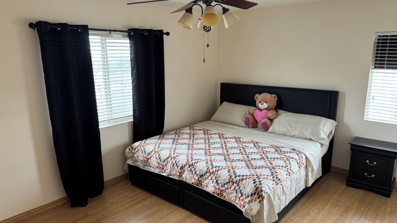 Photo of Bedroom in Palmdale