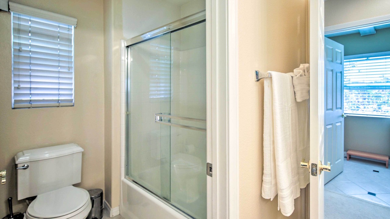 Photo of Bathroom in Ocean View Hills