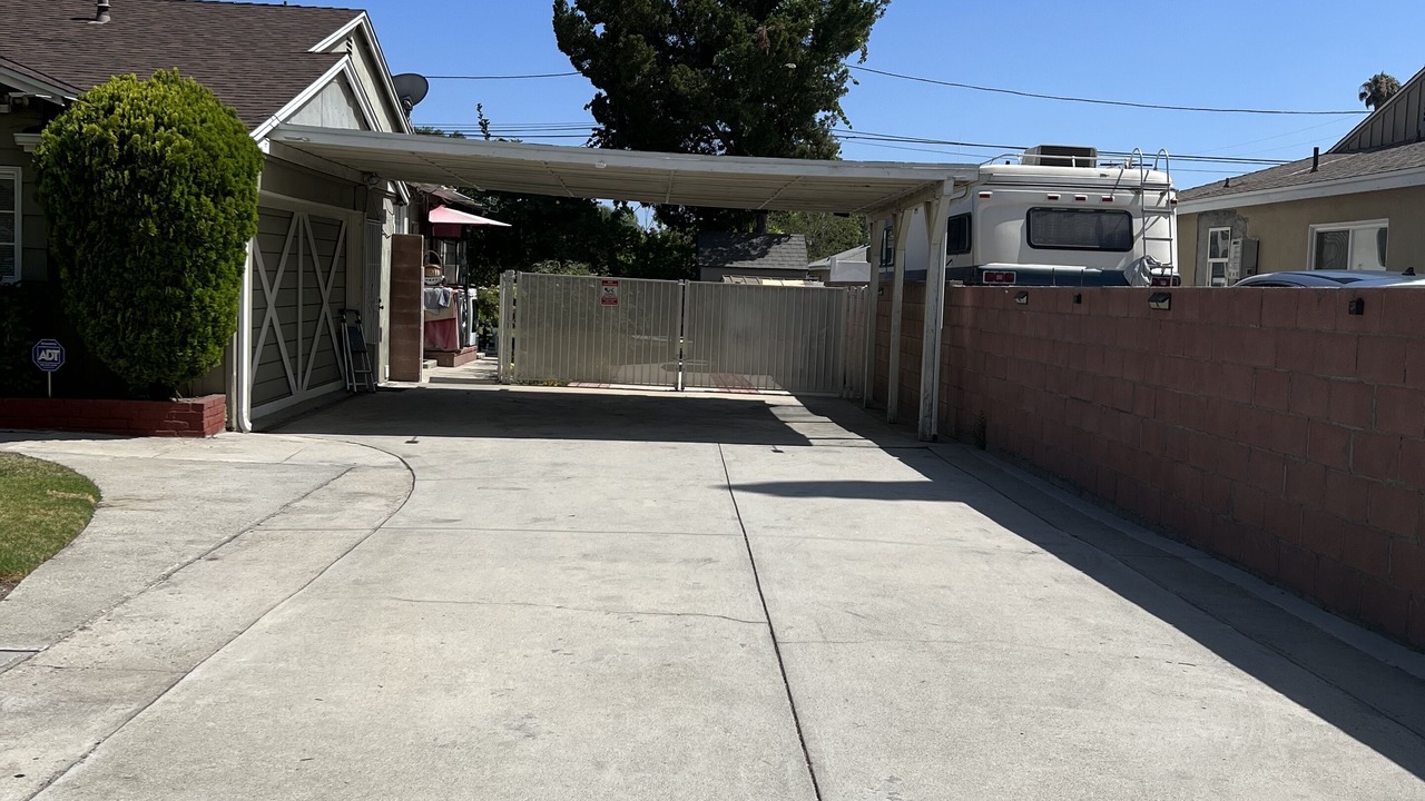 Photo of Outdoor in North Hills West