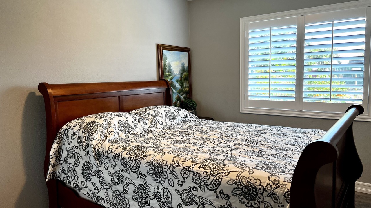 Photo of Bedroom in Bay Terraces