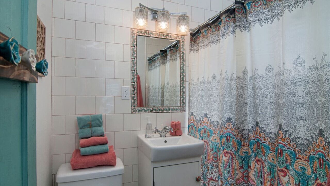 Photo of Bathroom in Old Town