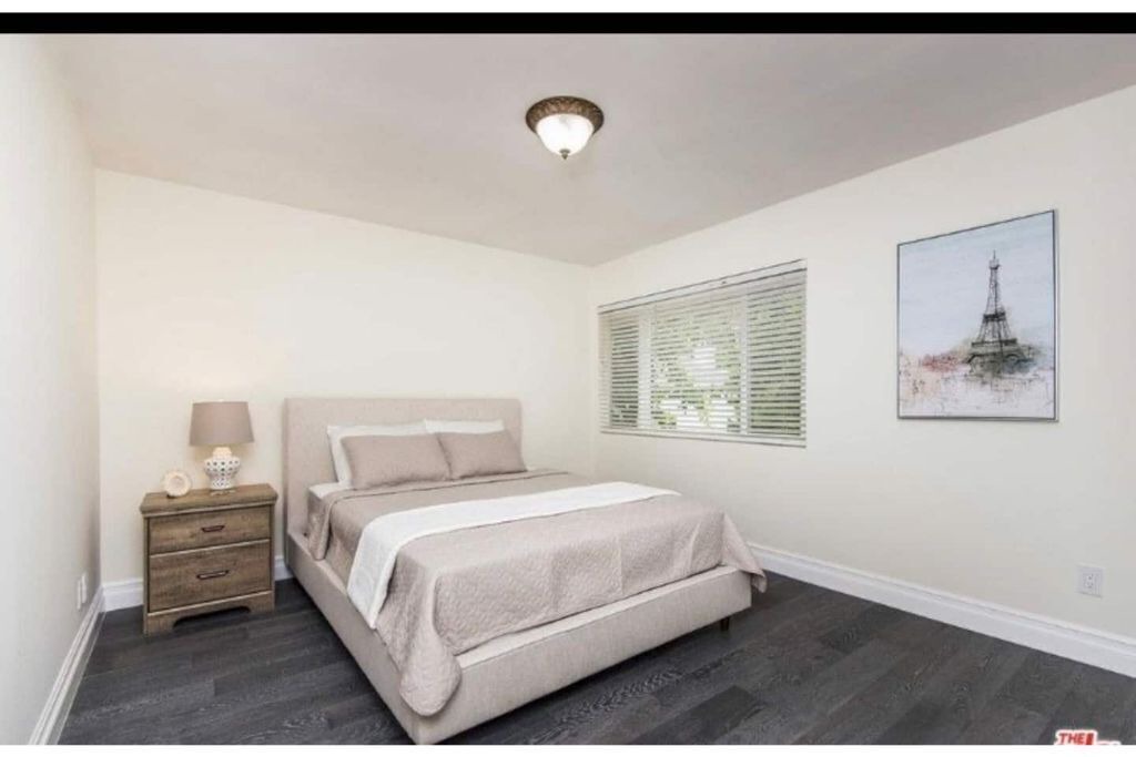 Photo of Bedroom in Tarzana