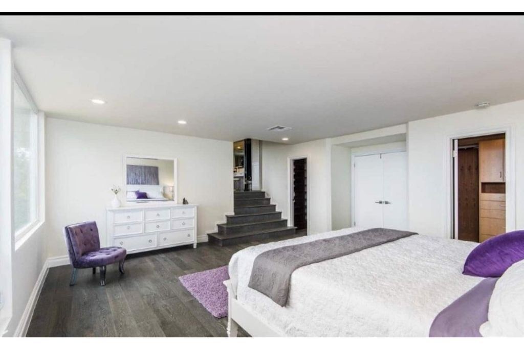 Photo of Bedroom in Tarzana
