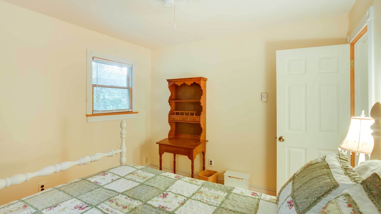 Photo of Bedroom in Montebello