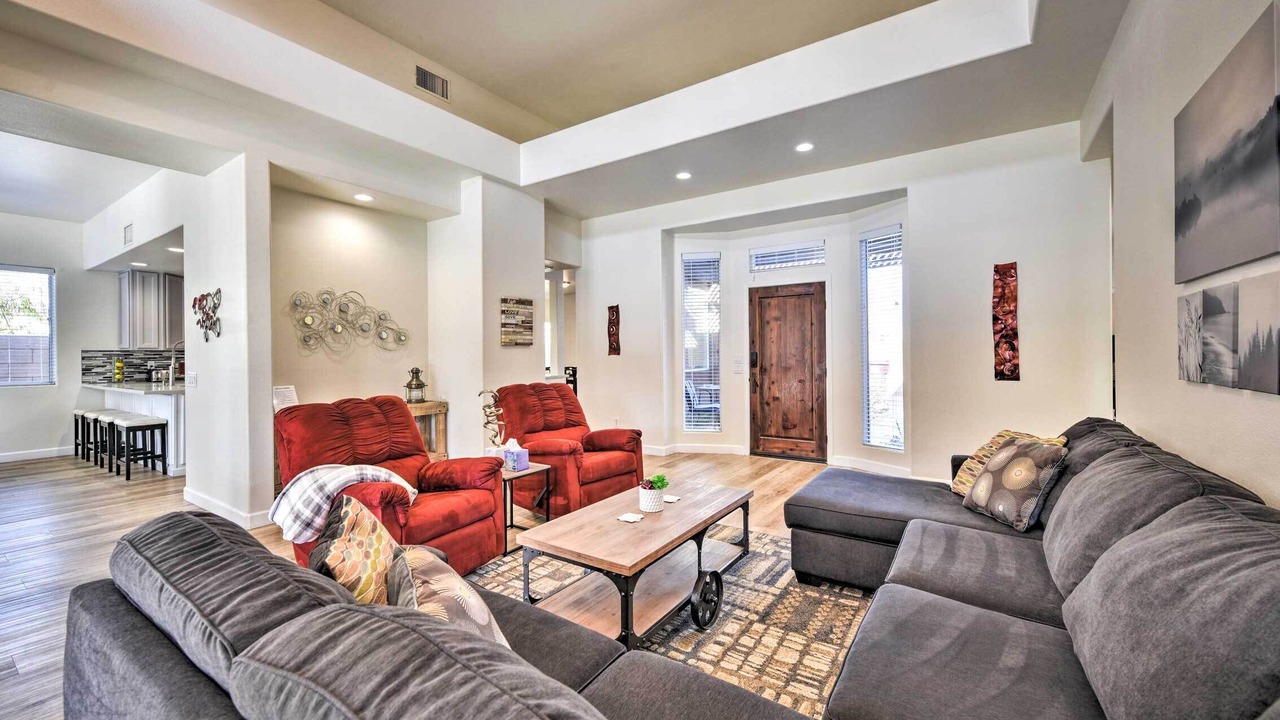 Photo of Livingroom in Bermuda Dunes