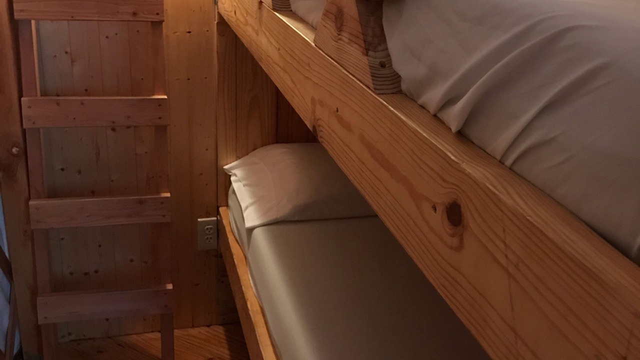 Photo of Bedroom in Alpine Bay