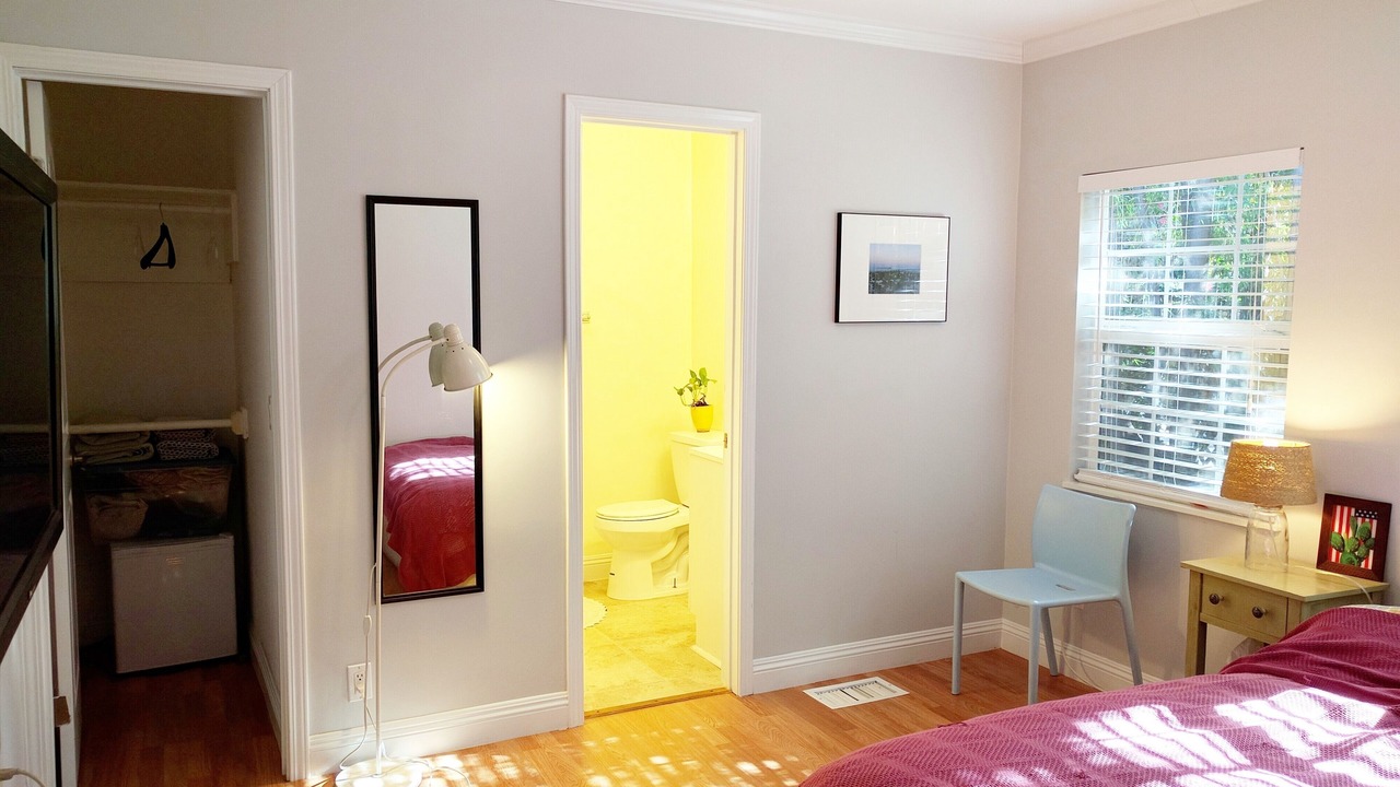 Photo of Bedroom in Beverly Glen