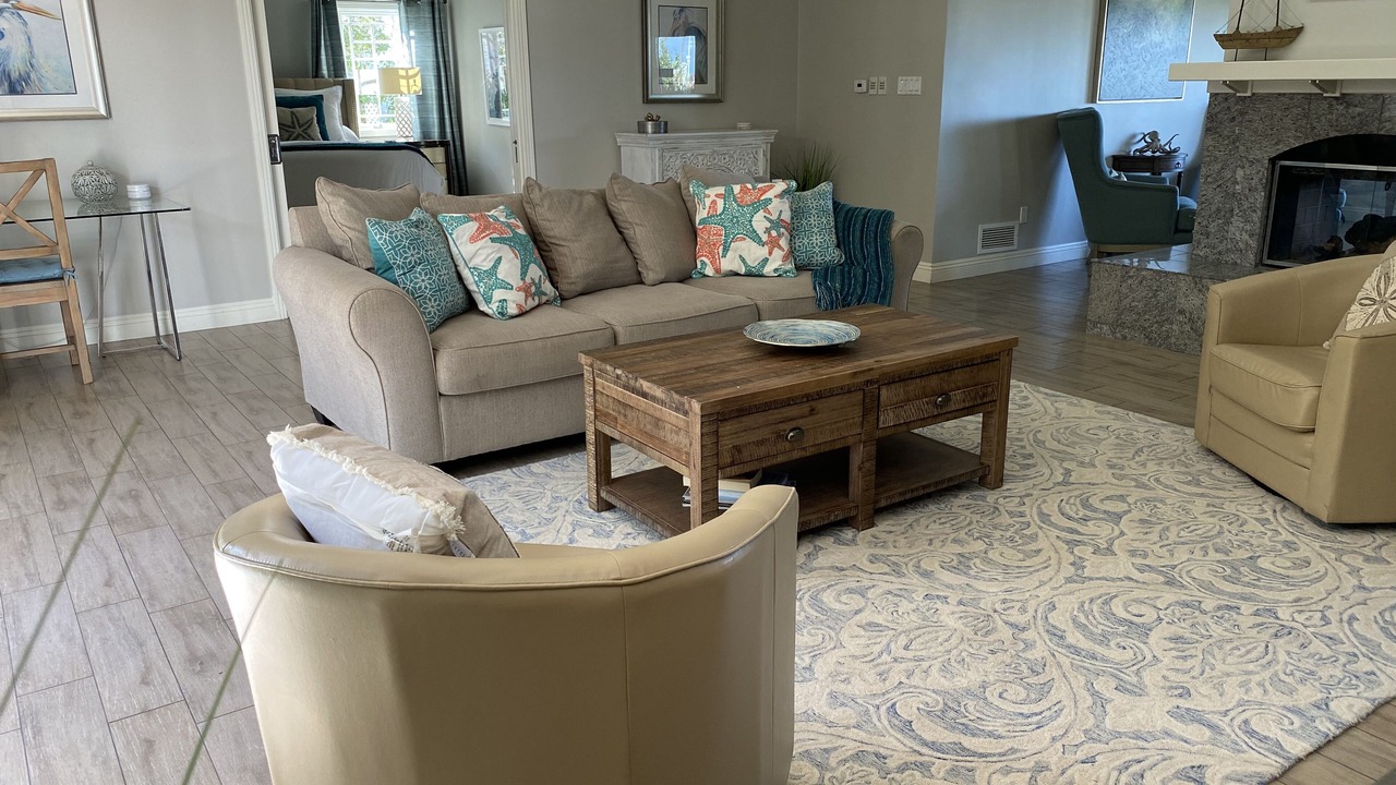 Photo of Livingroom in La Jolla Shores
