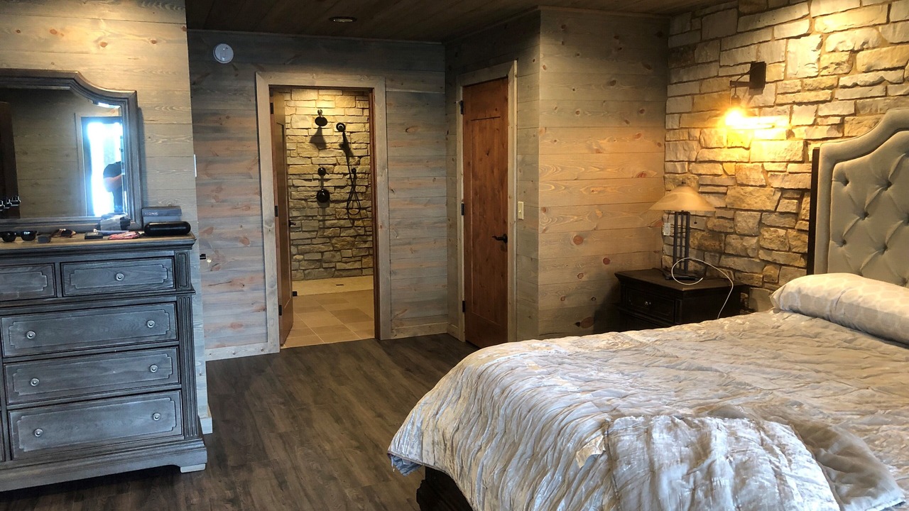 Photo of Bedroom in Champion
