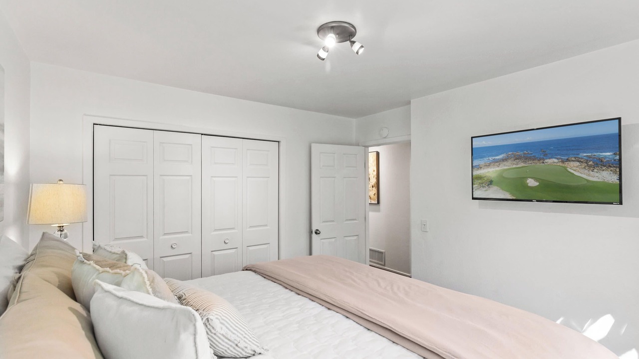 Photo of Bedroom in Carmel Woods