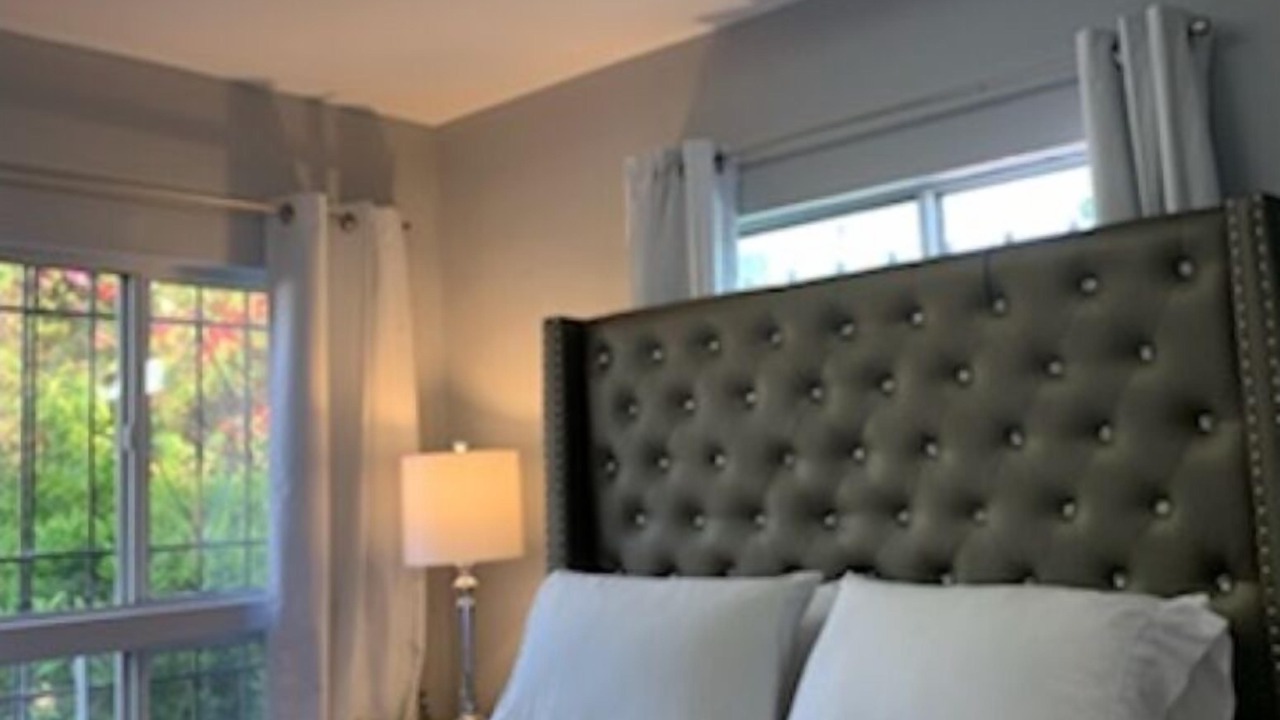 Photo of Bedroom in Pico - Robertson