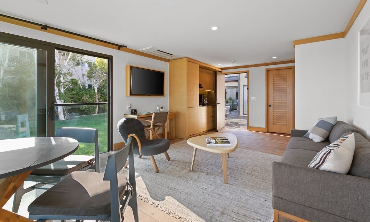 Photo of Bedroom in Eastern Malibu