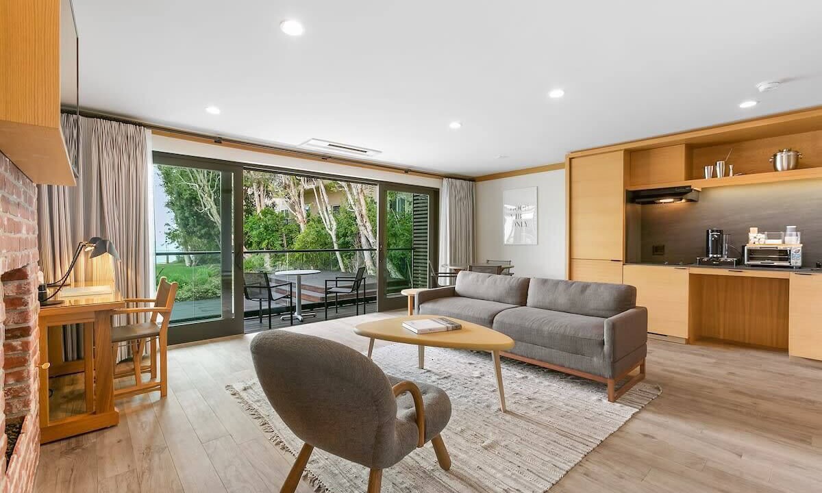 Photo of Patio Balcony in Eastern Malibu