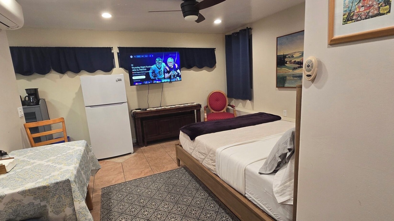 Photo of Bedroom in Agoura Hills