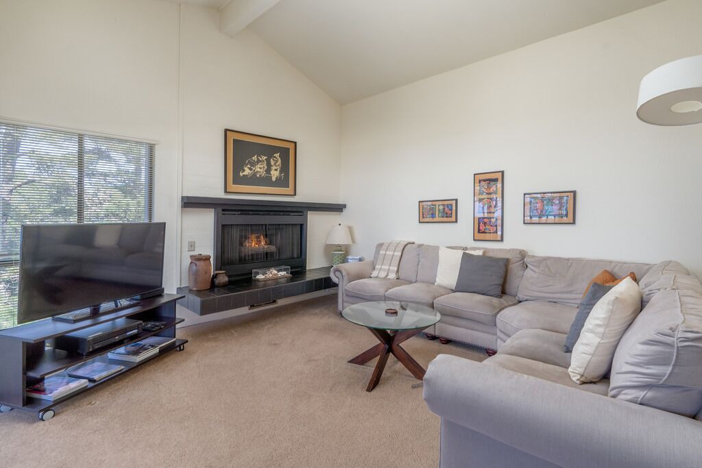 Photo of Livingroom in Monterey