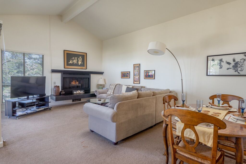 Photo of Livingroom in Monterey