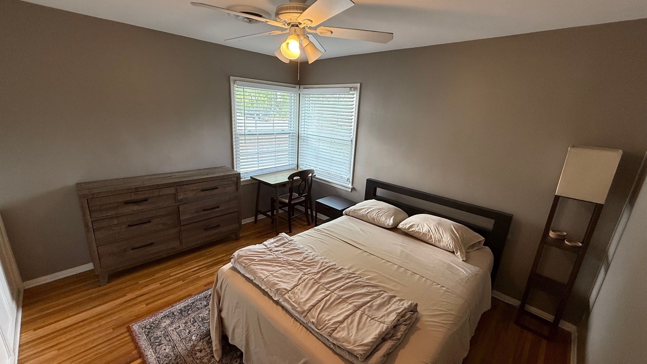 Photo of Bedroom in Van Nuys