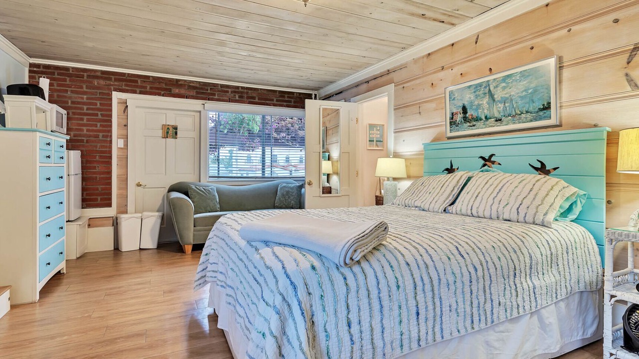 Photo of Bedroom in North Pacific Beach