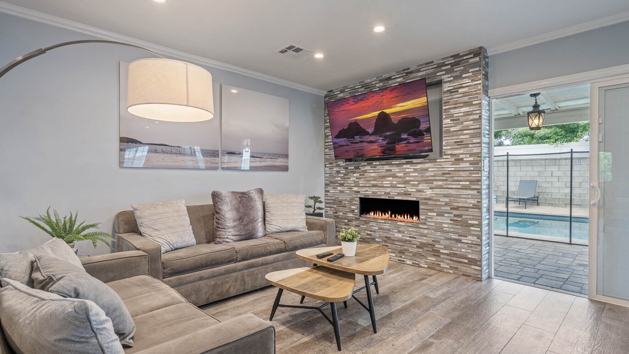 Photo of Livingroom in Lake Balboa