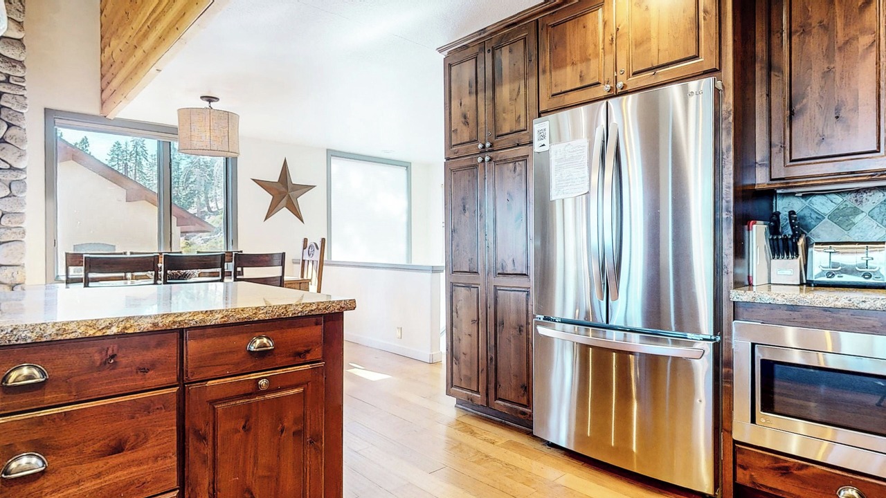 Photo of Kitchen in Mammoth Lakes