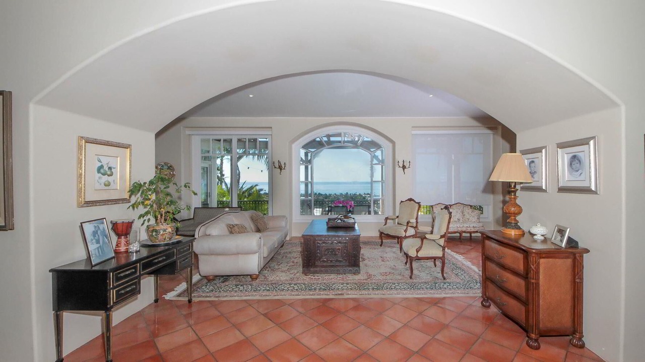 Photo of Livingroom in Village of La Jolla