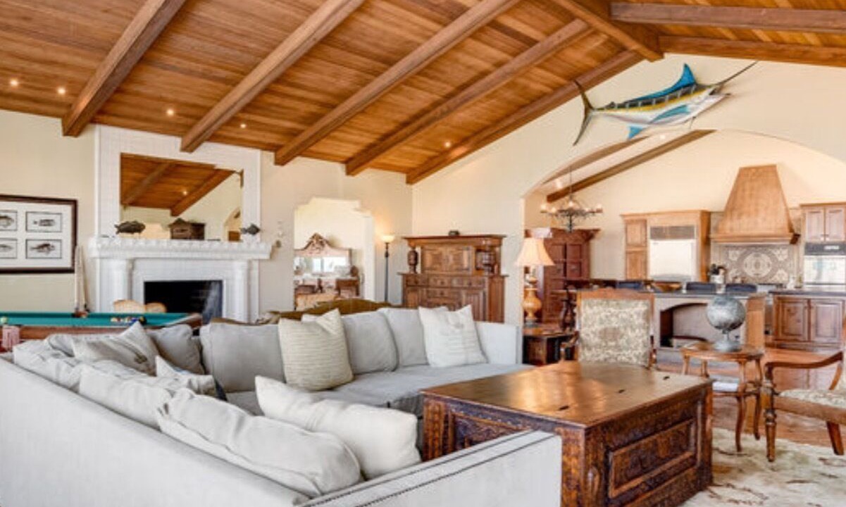 Photo of Livingroom in Village of La Jolla