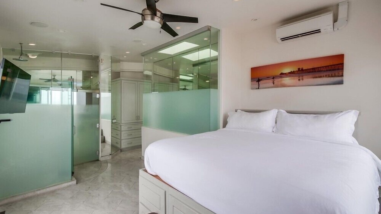 Photo of Bedroom in Mission Beach