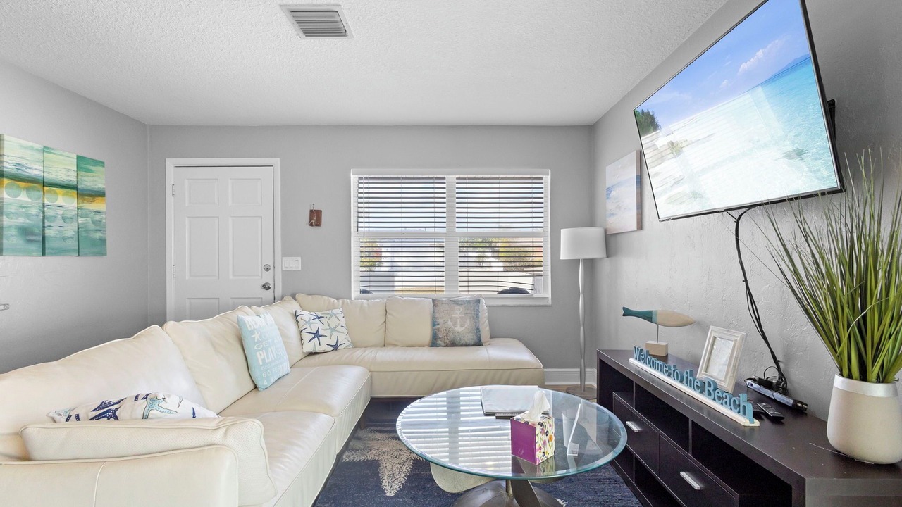 Photo of Livingroom in New Smyrna Beach