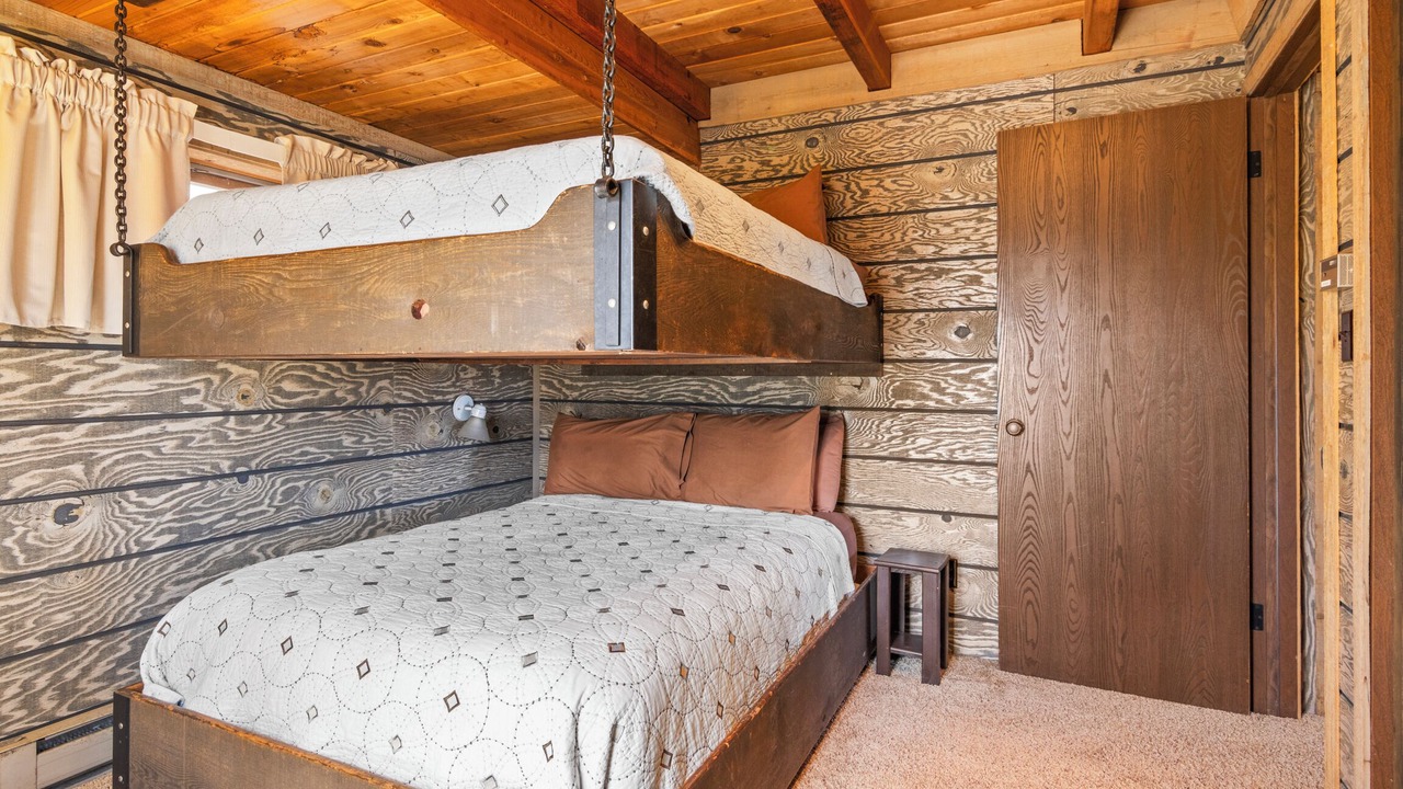 Photo of Bedroom in Bellaire