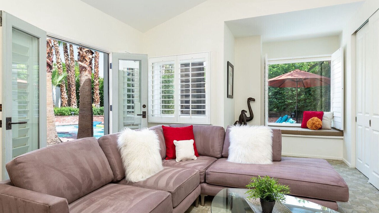 Photo of Livingroom in The Movie Colony