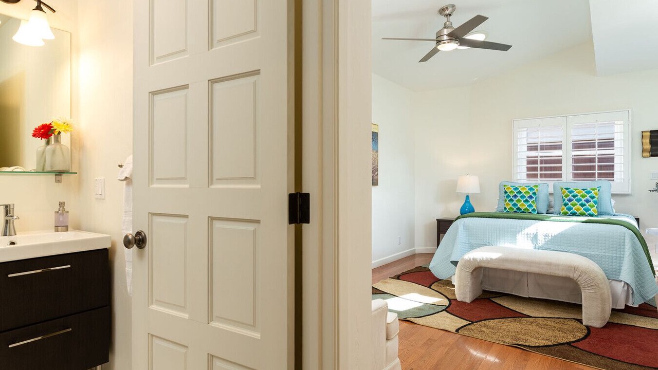 Photo of Bedroom in The Movie Colony