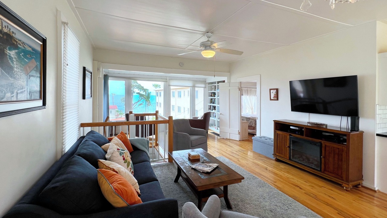 Photo of Bedroom in Village of La Jolla