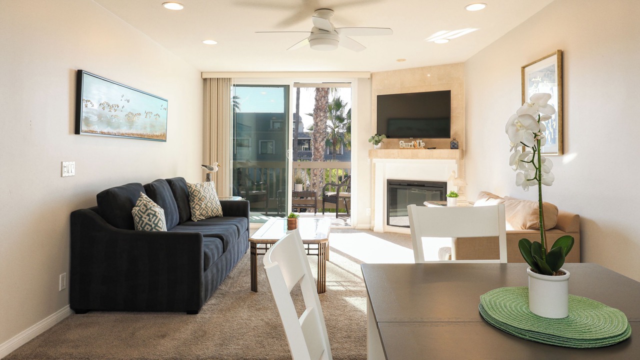 Photo of Livingroom in Townsite