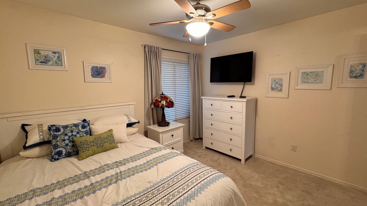 Photo of Bedroom in Porter Ranch