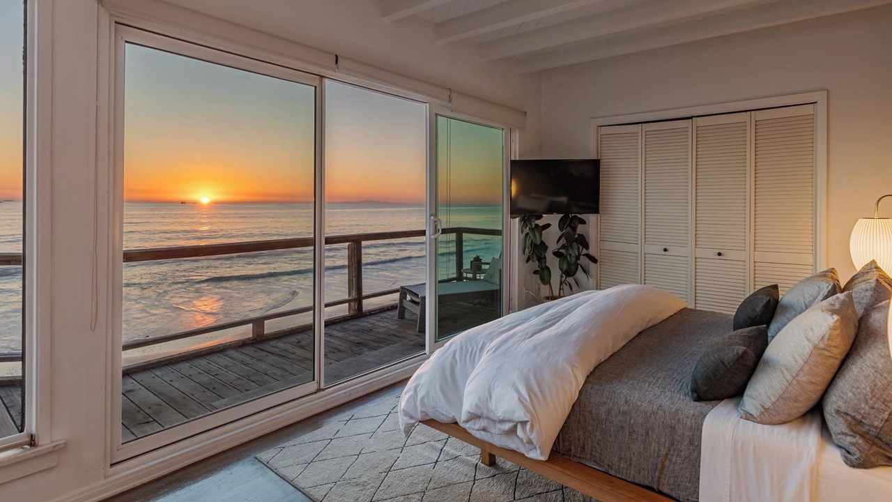 Photo of Bedroom in Malibu