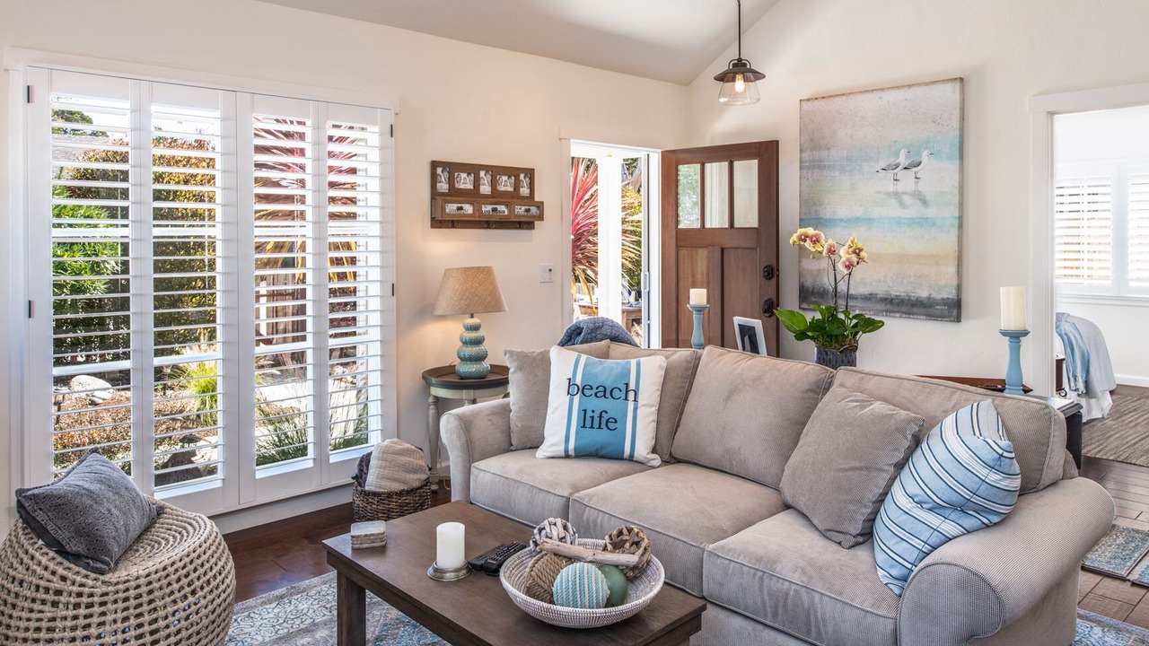 Photo of Livingroom in Pacific Grove